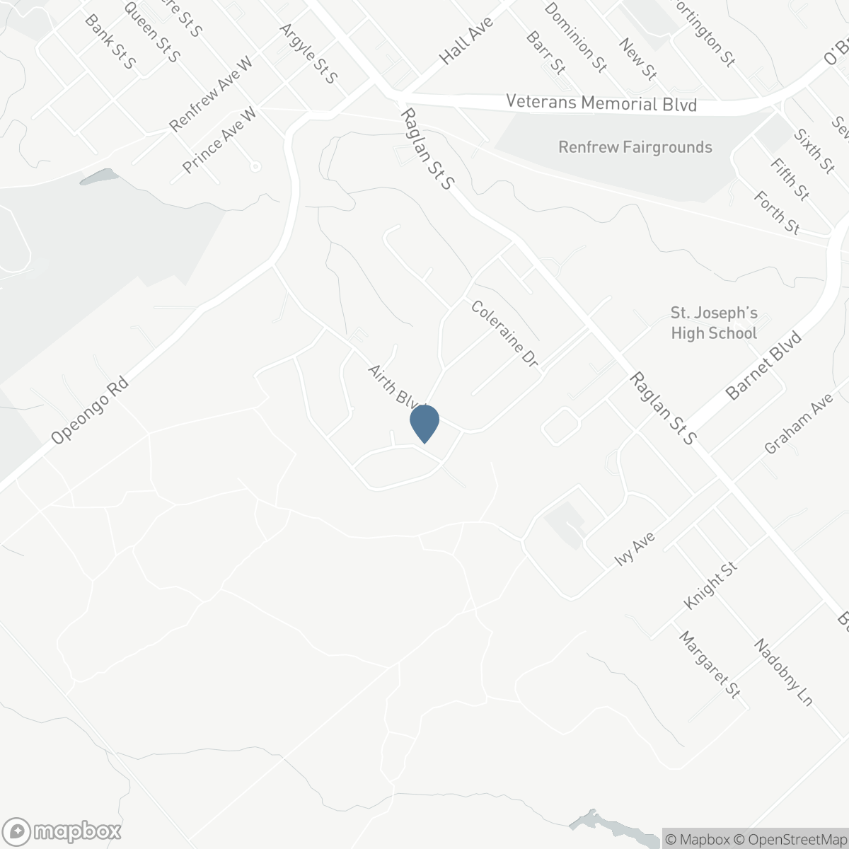205 AIRTH BOULEVARD W, Renfrew, Ontario K7V 2J7
